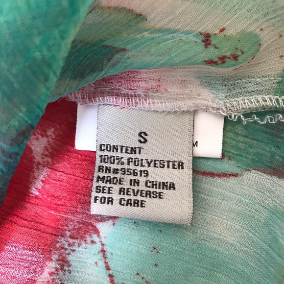 Fever Floral Watercolor Sleeveless Collared Shirt - Picture 5 of 6